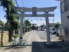 一社目：幕張総鎮守・子守神社
創建年代不詳ながら…1193（建久4）年、大須賀胤信（千葉常胤の四男）が当社に祈願して獲られた猟果御礼として、馬加城近くに社殿を新しく建てて次男の中須加正胤を当社の神職にしたと伝わっている
