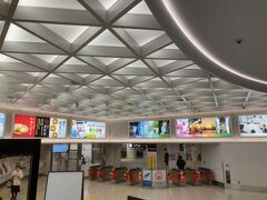 福岡空港駅。

レンタカーを借りるため、福岡空港に来ました。