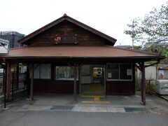 JR亀崎駅駅舎