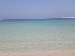 めっちゃきれいなジュメイラビーチ。ここでもいつかゆっくりしてみたいもんや。