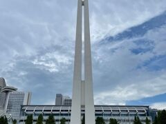 戦争記念公園(War Memorial Park)の中央に建てられた巨大な塔、日本占領時期死難人民記念碑。