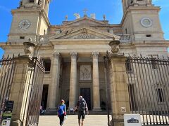 パンプローナ大聖堂
大人1名５ユーロですが、巡礼者料金で３ユーロに！
