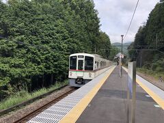 7時過ぎに最寄り駅より乗車し、所沢で乗換え、更に飯能で西武秩父行きに乗換えて西吾野駅へ
私を含め、4人が下車。皆さん登山に向かいます。