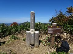 白砂山（標高2140m）に登頂。日本二百名山の68座目。