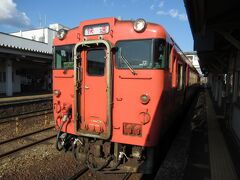 三次駅に到着。ここからようやく2両編成の列車に。席にも余裕が出ました。ここからは快速で広島を目指します。