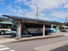 軽井沢駅12時39分着。
横川駅からおよそ35分のバス旅でした。
運賃は520円。交通系ICは使えず現金で支払いました（運賃先払い）