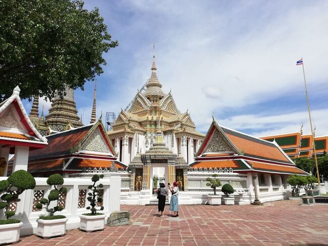 ワットポーには過去1度しか立ち寄っていないので