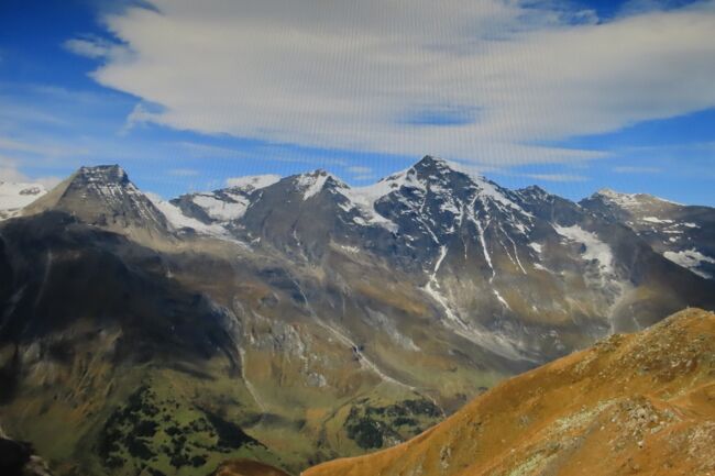 オーストラリアの最高峰クロース・グロックナー（3797m）にやって来ました。<br />年間100万人以上の人が訪れるそうです。