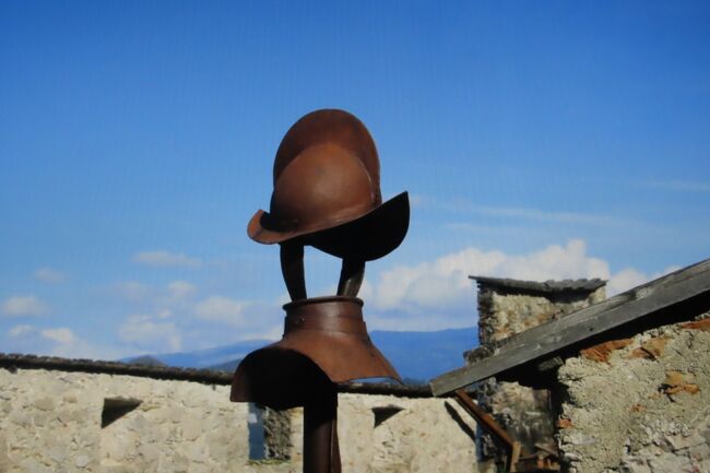 城は麓で暮らす農民達が、いざという時は武器を持って守ったそうで、第４ゲートより内側に入られたことは無いそうです。