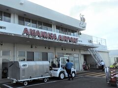 天草空港到着。
小ぢんまりした空港です。