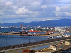 函館と青森を結ぶ青函フェリーが入港してきた。