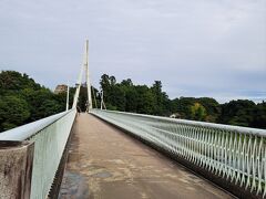 鮎美橋を渡ります。