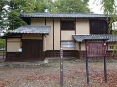 かつて佐久間象山が暮らしてた高義邸です。
象山神社の社殿横にあります。