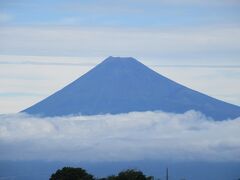 西伊豆の旅、3日めの朝
恋人岬付近の道路からの富士山。