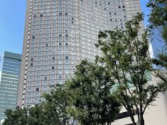 東京・西新宿『Hilton Tokyo』

『ヒルトン東京』の外観の写真。

青空をバックにパチリ。