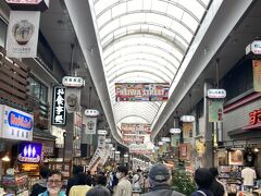 平和通り商店街は全45店
アーケード