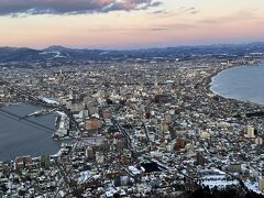 展望台に上ると函館の街が広がる。