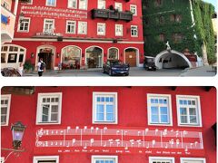 Weissen Rössel (Hotel)（白馬亭）

続いて現れた赤い建物は、老舗ホテル「白馬亭」。

オーストリアの作曲家ラルフ・ベナツキーのオペレッタ「Im Weissen Rössl（白馬亭にて）」の舞台になった場所です。

ここに来るにあたり予習をしましたが、それまでは内容を知りませんでした。