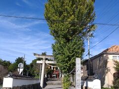 2つ目はここ二川八幡神社にあります。
正面からお邪魔する為、大回りしました。