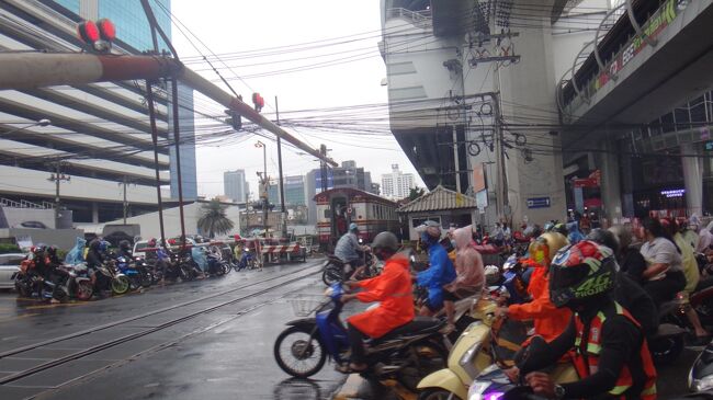 列車が過ぎたらスタートです