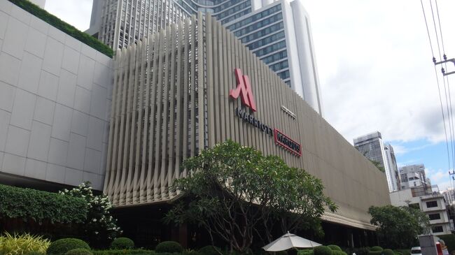 割引サイトを使ってランチバッフェに来ました。<br />50％オフで約763バーツ