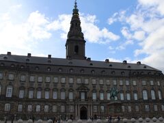 Christiansborg Copenhagen
デンマーク王室や政府の迎賓館として使用されるほか、 議事堂や博物館にもなっている。