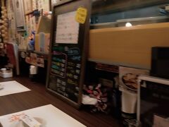 カウンター開いてたー。感じのいい女性店員が案内してくれた。検温してアルコール除菌までしてくれた。
ちゃんとしてるよね