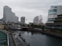 横浜駅から桜木町へ