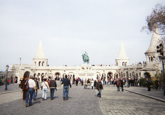 なんやかんやあってやっとブダペストに到着、ブダの王宮の丘に登りました。聖イシュトバーンの騎馬像。