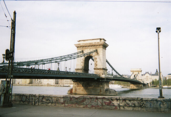 ドナウ川に架かるセーチェーニくさり橋。