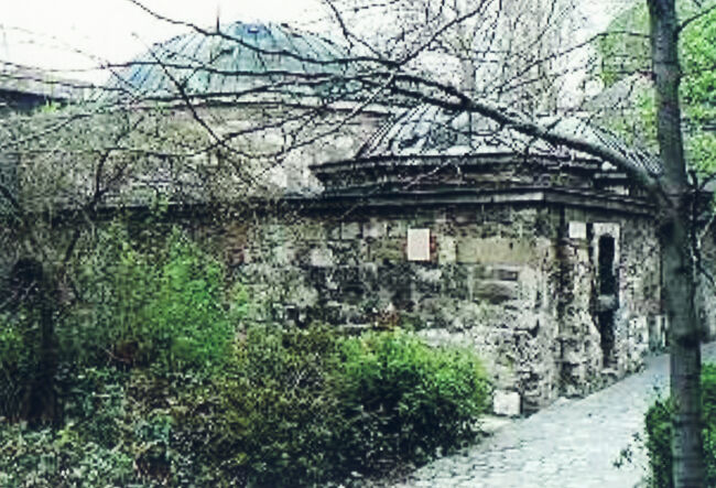 ブダペストに戻りました。キラーイ温泉。ヨーロッパでは数少ない、素っ裸で入れる温泉です。