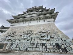 勝山城博物館

再建天守ではなく姫路城をモデルにした天守閣風建築物

厳密には模擬天守でもないが天守閣風建造物では高さ日本一