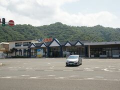 ●JR/小浜駅

約20年振りの小浜。
以前は、営業車を使用しての小浜だったので、駅を利用したのは初めてでした。
小浜市を代表する駅でもあり、JR/小浜線でもポイントとなる駅です。