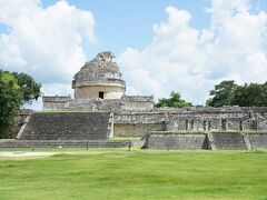 　さらに先には天文台（Observatorio）。だいぶ崩れてるようですが、芝生もきれいで遺跡っぽさ抜群。
　カラコルの異名はスペイン語でカタツムリ。