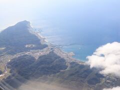 今回行かない室戸岬上空を通過して、もうすぐ高知空港に到着です。