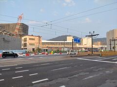 奥に見えるのが長崎駅です。
新幹線が開業してすっかり景色が変わりました。