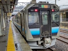 秋田駅で撮った、土崎駅から乗った普通列車です。
