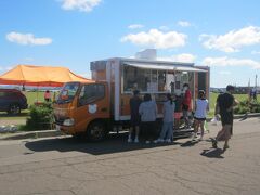 移動車販売も行われていました。

何売ってるのかな？