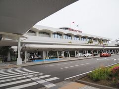 給油して、バジェットレンタカー宮崎空港店で車を返し、空港まで送ってもらいました。