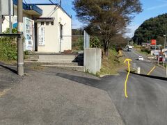 「貝田駅 ここから福島駅に１度戻り昼食をとりました。この先で国道と合流します。」10:43～13:03昼食と大休憩。
コンビニもお店もないので、福島駅に1度戻り昼食をとり、再び貝田駅から歩きます。朝早くに歩き始めると時間の余裕があります。