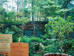 庭園に癒されながら
贅沢な朝ごはんです。

じわじわじわじわ快適さがひろがる
とてもいいホテルでした。