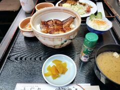 夕飯
名古屋駅で途中下車して、サクッと名古屋めし