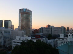 おはようございます。
本日も良い天気のようですね。。