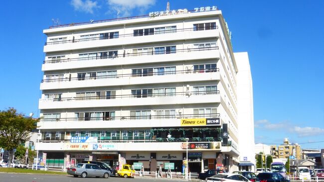 格安ホテルの「ホテルフジヨシ」です。<br /><br />どうも、部屋内のバスにも温泉が出るようです。