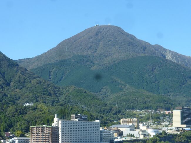 鶴見岳が見えています。