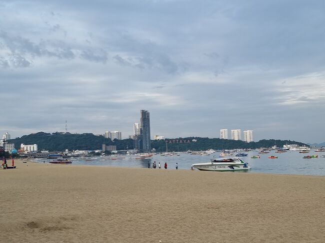 ２日目<br />嬉しくて　寝てはいられず、早朝　散歩！