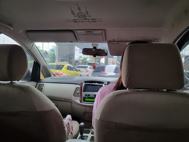 ３日目<br />タクシーで　バンコクへ　向います！<br />（オールパタヤさん　予約済）