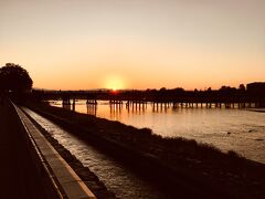 【 Togetsu-kyo Bridge at dawn 】

夜明けの渡月橋
(2022年10月28日06:24撮影)
この日の京都市の日の出は，06:14でした。