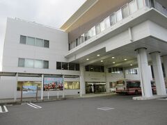 小本津波防災センターという施設が駅舎となっていたので無人駅なのに大きかったです。