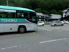 酸ケ湯温泉　バス停着
ここに来て、本日、八甲田ロープウエーは運休と知る。